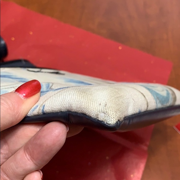 Echos in the Attic purse - Picture 6 of 9